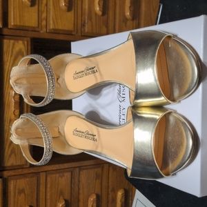 Bagley Mischka size 8.5 W Gold with Rhinestone strap flat dress shoes